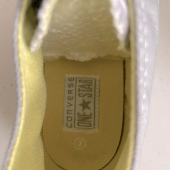 Converse One Star Canvas Sneakers - NWOT - Picture 7 of 8